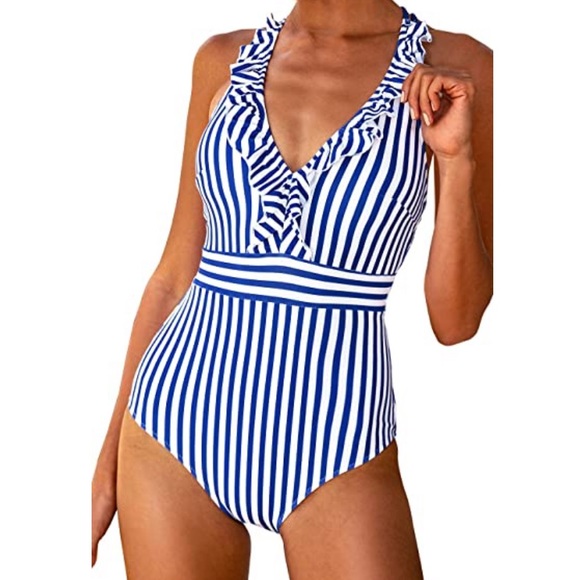 Cupshe Other - Cupshe ruffled swimsuit